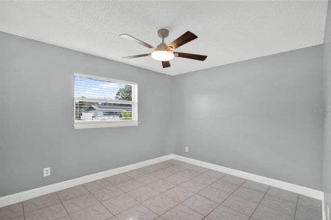 House in Orlando, Florida 3 bedrooms, 116.13 sq.m. № 2222753 - photo 26