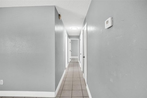 House in Orlando, Florida 3 bedrooms, 116.13 sq.m. № 2222753 - photo 19