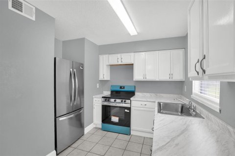 House in Orlando, Florida 3 bedrooms, 116.13 sq.m. № 2222753 - photo 12