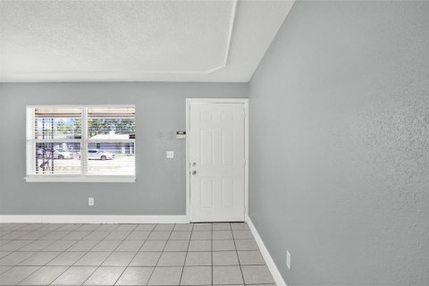 House in Orlando, Florida 3 bedrooms, 116.13 sq.m. № 2222753 - photo 10