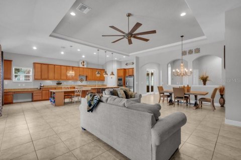 House in Fish Hawk, Florida 4 bedrooms, 300.17 sq.m. № 2204276 - photo 7
