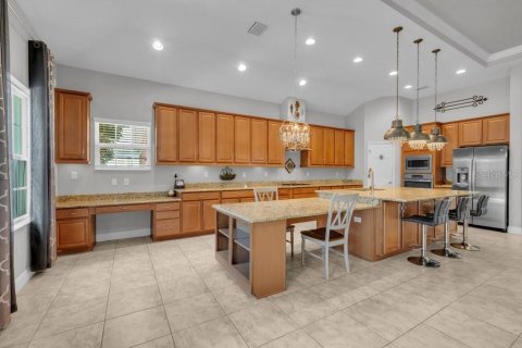 House in Fish Hawk, Florida 4 bedrooms, 300.17 sq.m. № 2204276 - photo 13