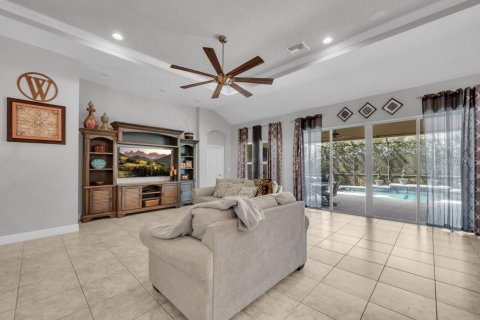 House in Fish Hawk, Florida 4 bedrooms, 300.17 sq.m. № 2204276 - photo 11