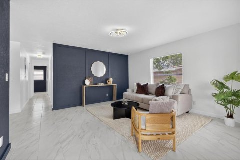 Villa ou maison à vendre à Tampa, Floride: 3 chambres, 120.77 m2 № 1884705 - photo 7