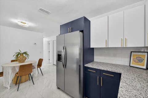 Villa ou maison à vendre à Tampa, Floride: 3 chambres, 120.77 m2 № 1884705 - photo 14