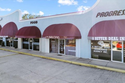 Commercial property in Port St. Lucie, Florida № 2078268