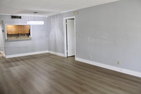 Condominio en alquiler en Weston, Florida, 2 dormitorios, 102.75 m2 № 2032250 - foto 7