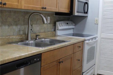 Condominio en alquiler en Weston, Florida, 2 dormitorios, 102.75 m2 № 2032250 - foto 4