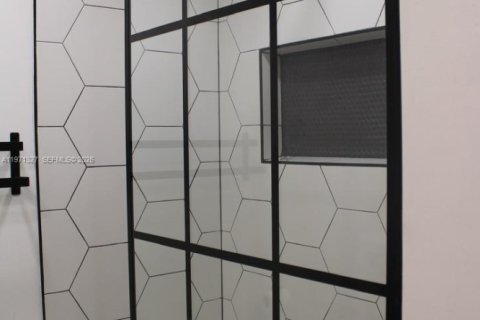 Condominio en alquiler en Weston, Florida, 2 dormitorios, 102.75 m2 № 2032250 - foto 13