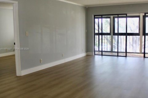 Condominio en alquiler en Weston, Florida, 2 dormitorios, 102.75 m2 № 2032250 - foto 6