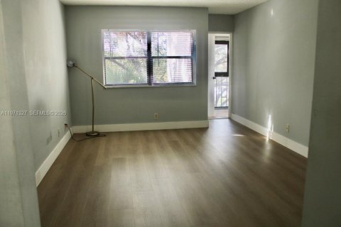 Condominio en alquiler en Weston, Florida, 2 dormitorios, 102.75 m2 № 2032250 - foto 9