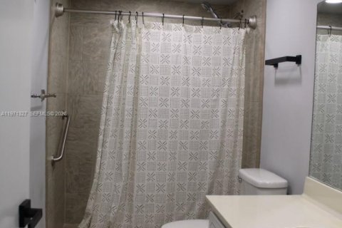 Condominio en alquiler en Weston, Florida, 2 dormitorios, 102.75 m2 № 2032250 - foto 17