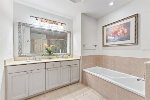 Купить кондоминиум в Киссимми, Флорида 5 комнат, 151.43м2, № 2347334 - фото 19