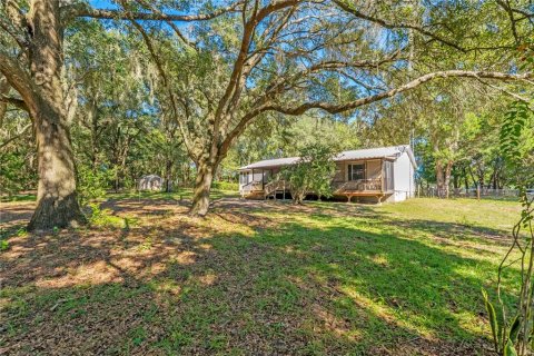 House in Lady Lake, Florida 3 bedrooms, 140.47 sq.m. № 2410075 - photo 23