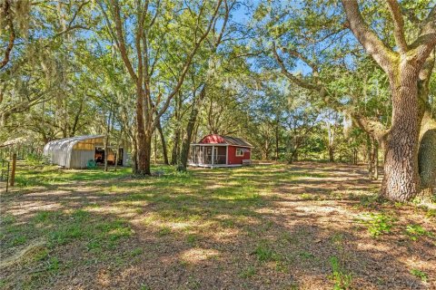 House in Lady Lake, Florida 3 bedrooms, 140.47 sq.m. № 2410075 - photo 26
