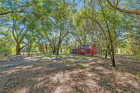 House in Lady Lake, Florida 3 bedrooms, 140.47 sq.m. № 2410075 - photo 28