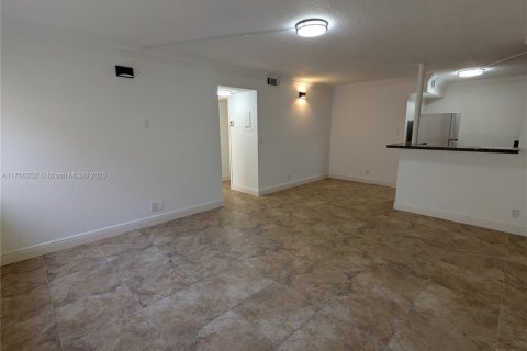 Copropriété à vendre à Coral Springs, Floride: 2 chambres, 71.35 m2 № 1731378 - photo 3