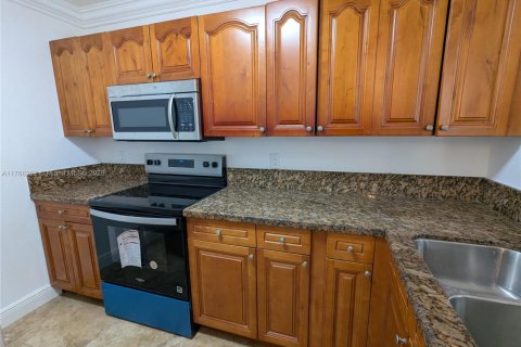 Copropriété à vendre à Coral Springs, Floride: 2 chambres, 71.35 m2 № 1731378 - photo 11