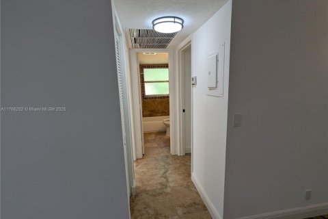 Copropriété à vendre à Coral Springs, Floride: 2 chambres, 71.35 m2 № 1731378 - photo 18