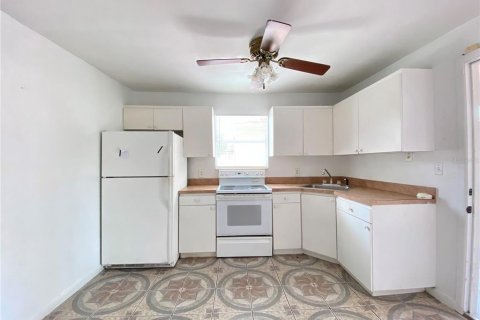 House in Tampa, Florida 3 bedrooms, 144.74 sq.m. № 1771304 - photo 16