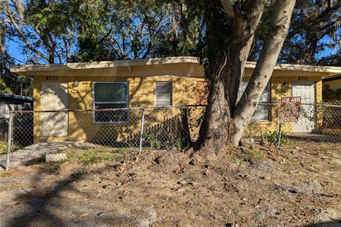 Propiedad comercial en Tampa, Florida 4 dormitorios, 146.41 m2 № 2104262