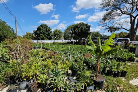 Terreno en venta en Miami, Florida № 1867937 - foto 14