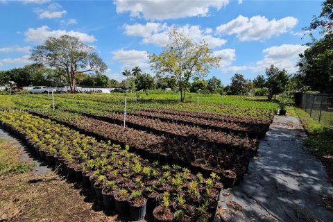 Terreno en venta en Miami, Florida № 1867937 - foto 3