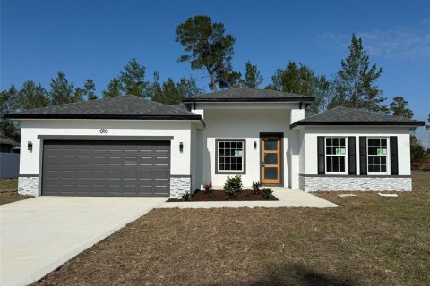 House in Ocala, Florida 4 bedrooms, 177.63 sq.m. № 1551837 - photo 1