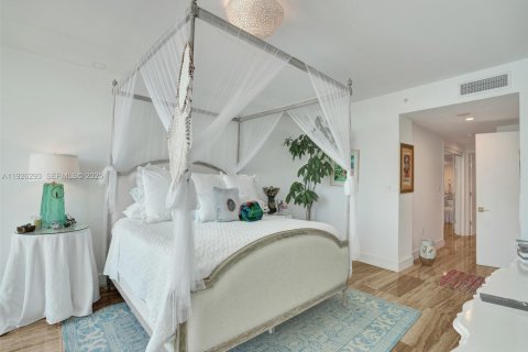 Condo in Aventura, Florida, 3 bedrooms  № 2076770 - photo 16