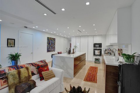 Condo in Aventura, Florida, 3 bedrooms  № 2076770 - photo 12