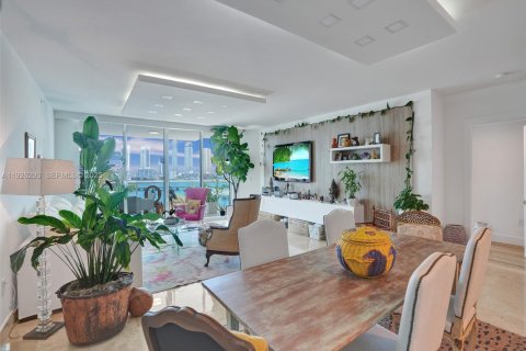 Condo in Aventura, Florida, 3 bedrooms  № 2076770 - photo 8