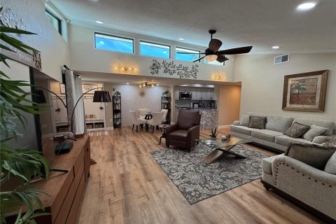 House in Sarasota, Florida 2 bedrooms, 109.35 sq.m. № 2233804 - photo 10