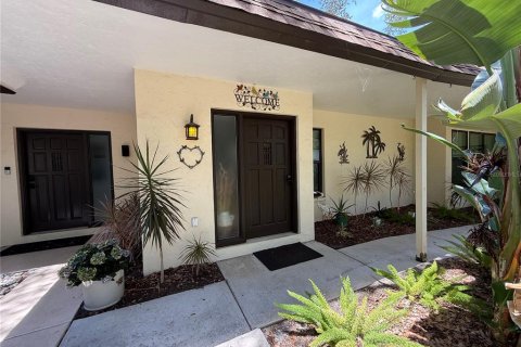 House in Sarasota, Florida 2 bedrooms, 109.35 sq.m. № 2233804 - photo 2