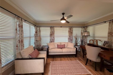 House in Sarasota, Florida 2 bedrooms, 109.35 sq.m. № 2233804 - photo 11