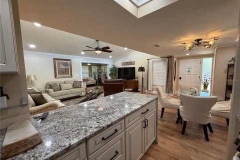 House in Sarasota, Florida 2 bedrooms, 109.35 sq.m. № 2233804 - photo 12
