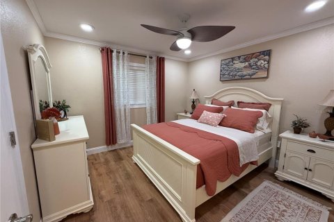 House in Sarasota, Florida 2 bedrooms, 109.35 sq.m. № 2233804 - photo 19
