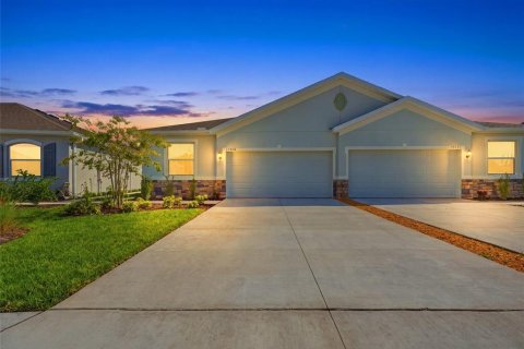 House in Bradenton, Florida 3 bedrooms, 145.39 sq.m. № 2394414