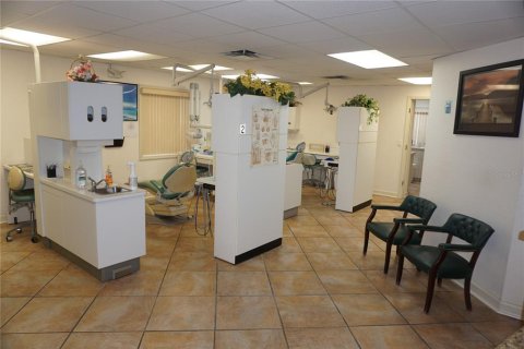 Commercial property in Tampa, Florida 375.33 sq.m. № 2092924 - photo 10