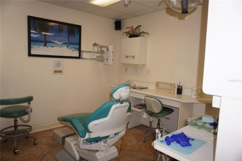 Commercial property in Tampa, Florida 375.33 sq.m. № 2092924 - photo 9