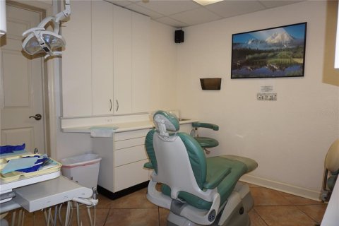 Commercial property in Tampa, Florida 375.33 sq.m. № 2092924 - photo 7