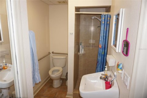 Commercial property in Tampa, Florida 375.33 sq.m. № 2092924 - photo 15