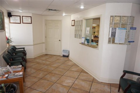 Commercial property in Tampa, Florida 375.33 sq.m. № 2092924 - photo 4