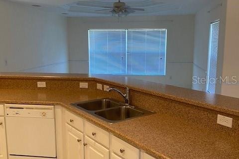 Villa ou maison à louer à Palm Coast, Floride: 3 chambres, 188.87 m2 № 2225487 - photo 4