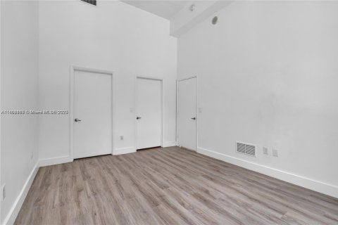 Condominio en alquiler en Miami, Florida, 2 dormitorios, 108.51 m2 № 1748338 - foto 6