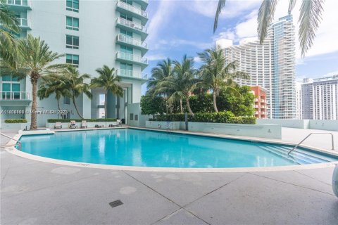 Condominio en alquiler en Miami, Florida, 2 dormitorios, 108.51 m2 № 1748338 - foto 15