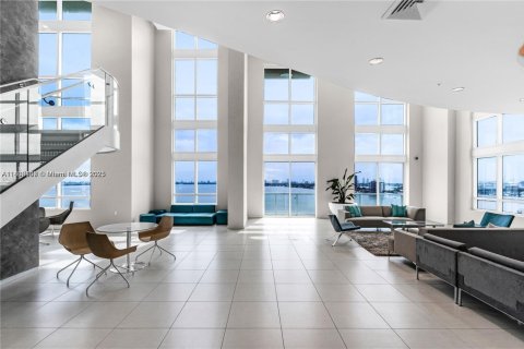 Condominio en alquiler en Miami, Florida, 2 dormitorios, 108.51 m2 № 1748338 - foto 17