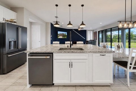 House in Fish Hawk, Florida 5 bedrooms, 335.01 sq.m. № 2236194 - photo 19