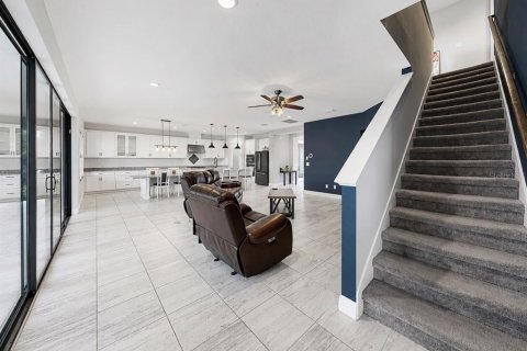 House in Fish Hawk, Florida 5 bedrooms, 335.01 sq.m. № 2236194 - photo 25