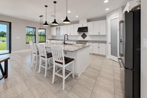 House in Fish Hawk, Florida 5 bedrooms, 335.01 sq.m. № 2236194 - photo 7