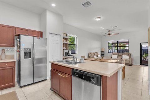Casa en venta en Homestead, Florida, 4 dormitorios, 155.89 m2 № 2421030 - foto 5